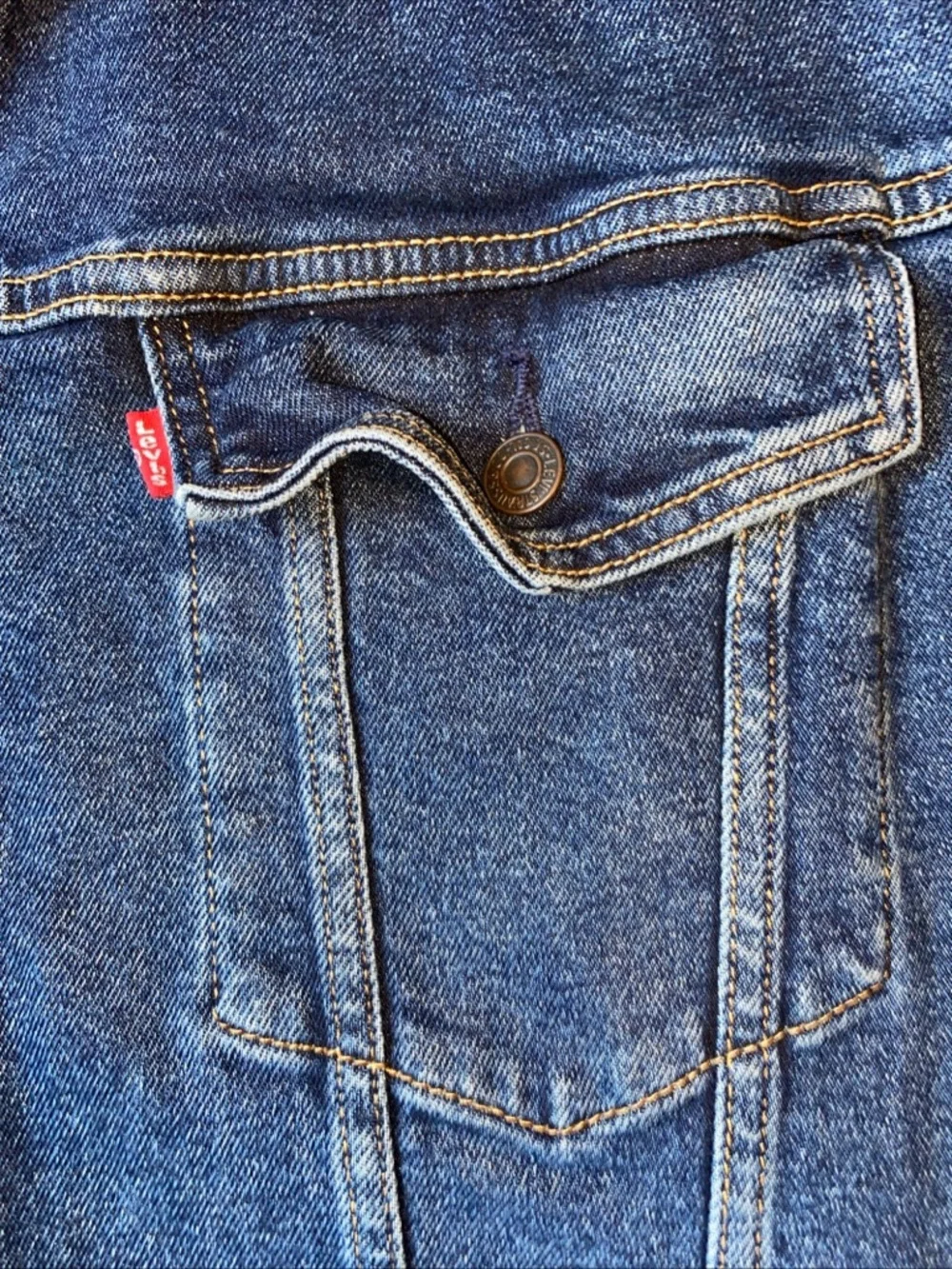 Levi’s Denim Trucker Jacket Mens Size 3XL Jean Classic Red Tab Dark Wash Utility